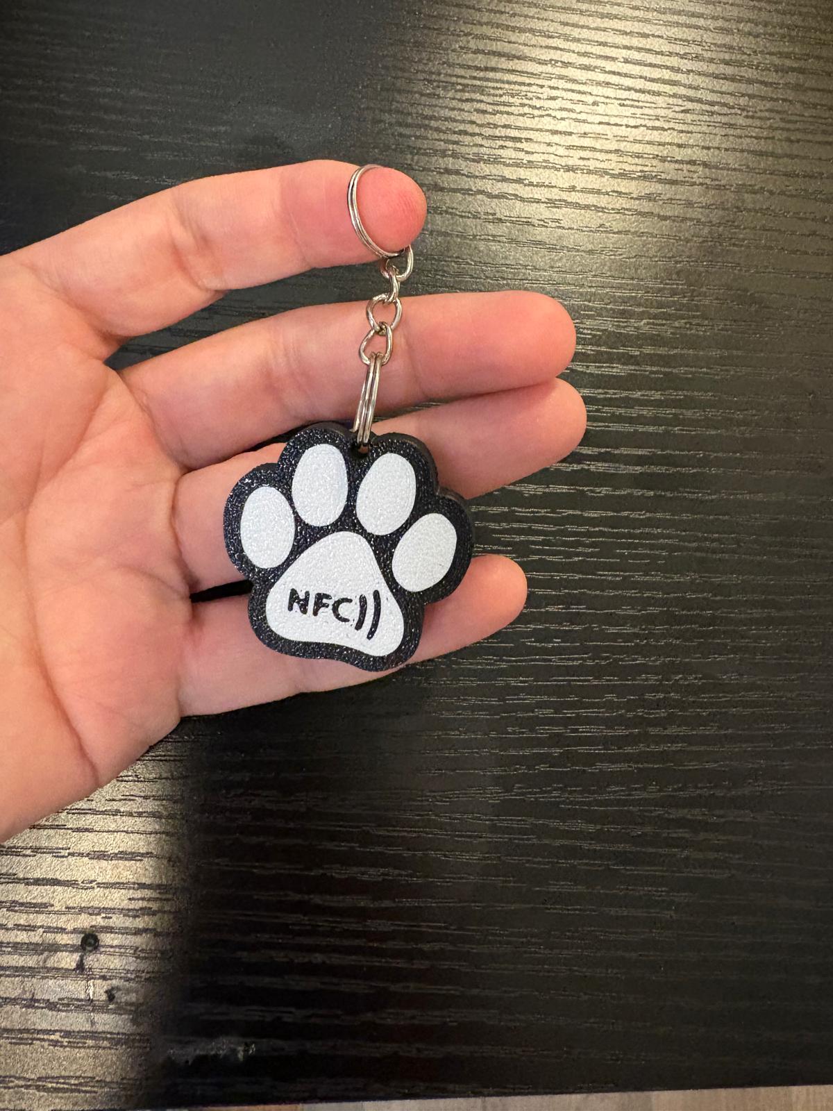 Smart NFC Pet ID Tag — 3D Printed Paw | Tap to Scan | Made in Canada
